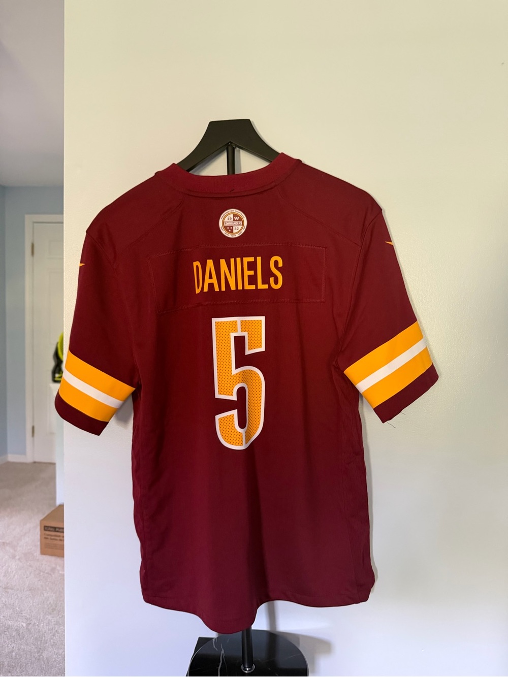 NWT Official NFL Washington Commanders Jayden Daniels Jersey - Boys L 14/16. - Picture 3 of 5